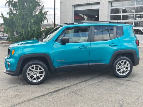 Used 2022 Jeep Renegade Latitude image 9