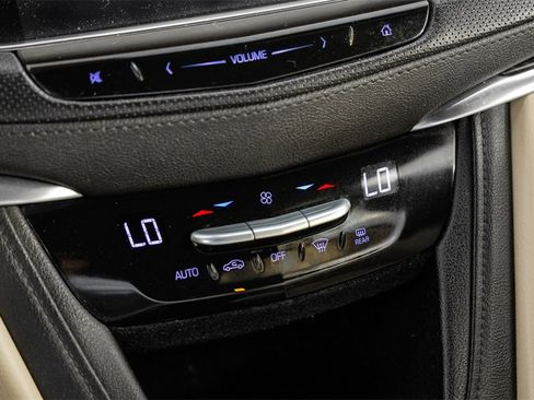 Used 2017 Cadillac XT5 FWD w/ LPO, Wheel Lock Package image 23