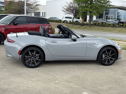 New 2026 MAZDA MX-5 Miata Grand Touring image 2