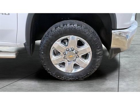 Used 2022 Chevrolet Silverado 2500 LTZ w/ LTZ Plus Package image 19