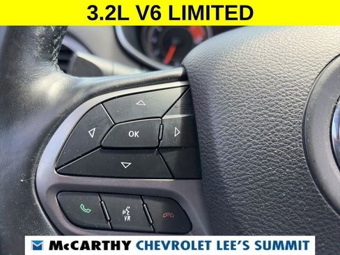 Used 2019 Jeep Cherokee Limited AWD/4WD image 20