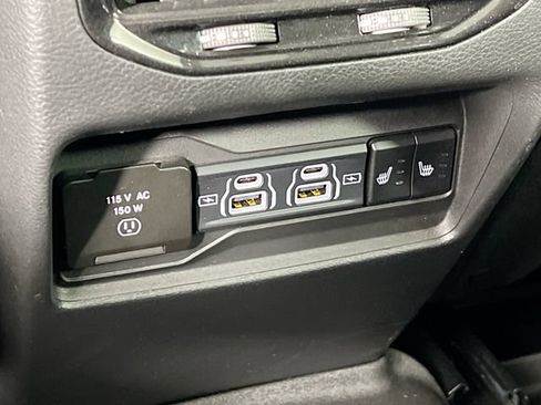 Used 2024 Jeep Grand Cherokee Limited AWD/4WD image 27