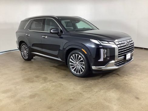 Used 2023 Hyundai Palisade Calligraphy w/ Winter Package AWD/4WD image 5