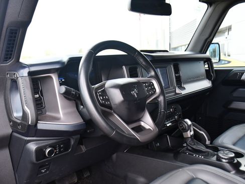 Used 2023 Ford Bronco Outer Banks image 11