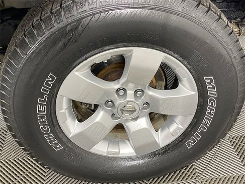 Used 2011 Nissan Frontier SV w/ SV Premium Utility Pkg image 28