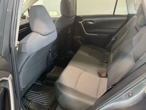 Used 2024 Toyota RAV4 XLE AWD/4WD image 18