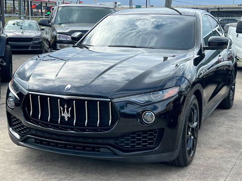 Used 2018 Maserati Levante AWD/4WD image 44