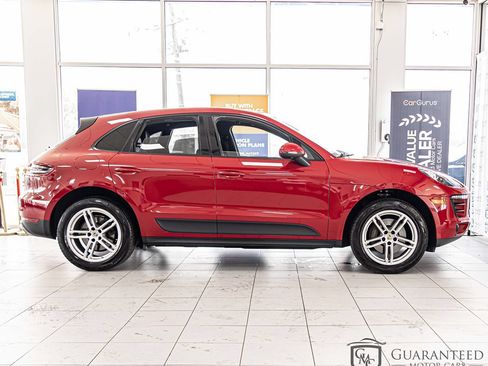 Used 2018 Porsche Macan AWD/4WD image 9