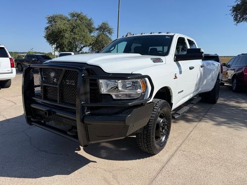 Used 2022 RAM 3500 Tradesman AWD/4WD image 3