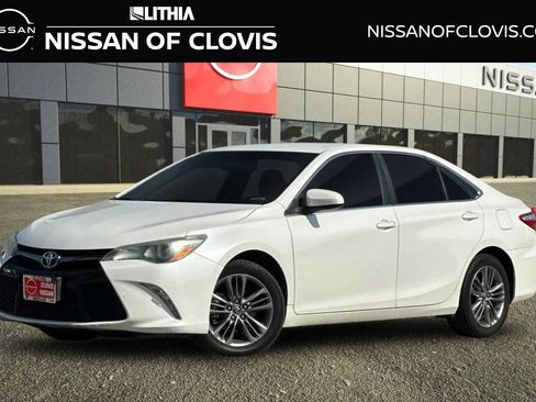Used 2016 Toyota Camry SE FWD image 1