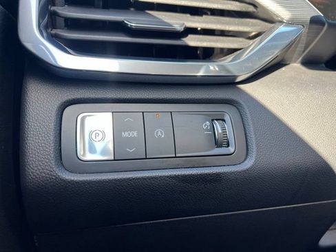 Used 2024 GMC Acadia Elevation FWD image 15