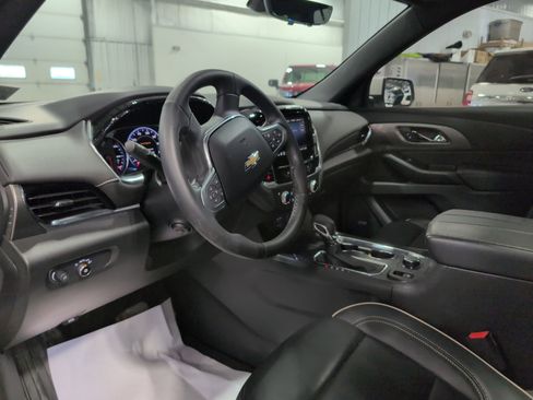 Used 2023 Chevrolet Traverse Premier image 10