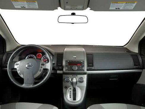 Used 2012 Nissan Sentra 2.0 SR FWD image 5