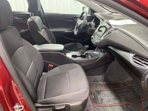 Used 2018 Chevrolet Malibu LT image 21