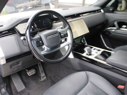 Certified 2023 Land Rover Range Rover SE image 4