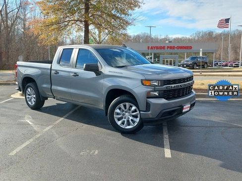 Used 2022 Chevrolet Silverado 1500 Custom image 2