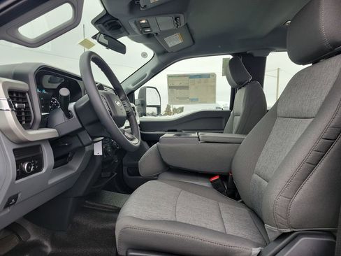 New 2026 Ford F250 XL w/ XL Off-Road Package image 17