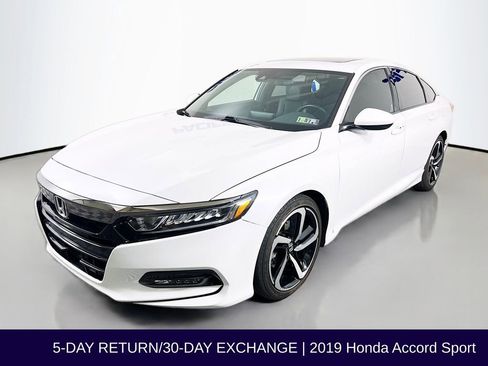 Used 2019 Honda Accord Sport image 3