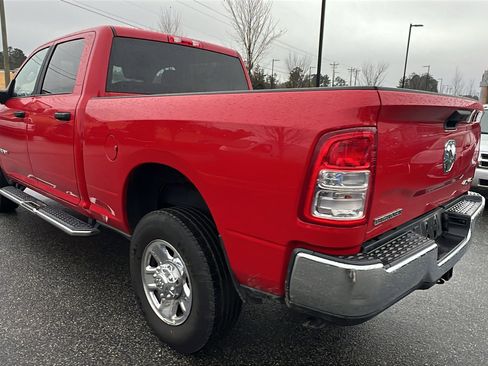 Used 2024 RAM 2500 Big Horn w/ Bed Utility Group image 10