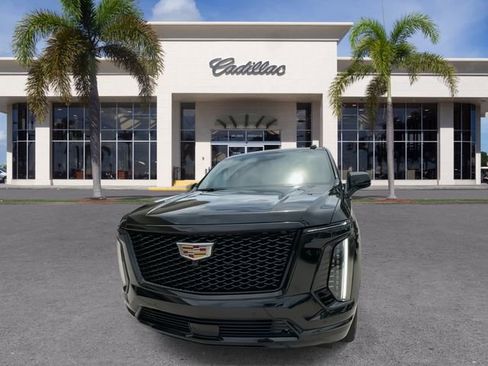 Certified 2025 Cadillac Escalade ESV Sport Platinum AWD/4WD image 5
