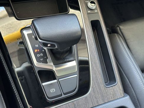 Used 2023 Audi Q5 e Premium Plus w/ Premium Plus Package AWD/4WD image 21