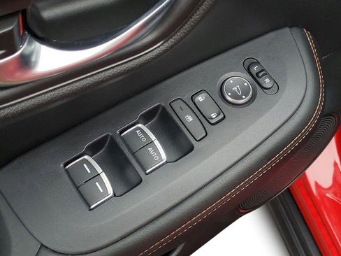 Used 2024 Honda HR-V Sport image 11