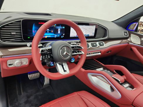 New 2026 Mercedes-Benz GLS 63 AMG 4MATIC image 9