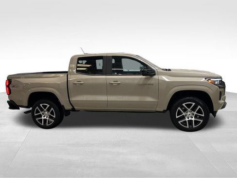 Used 2023 Chevrolet Colorado Z71 w/ Advanced Trailering Package AWD/4WD image 5