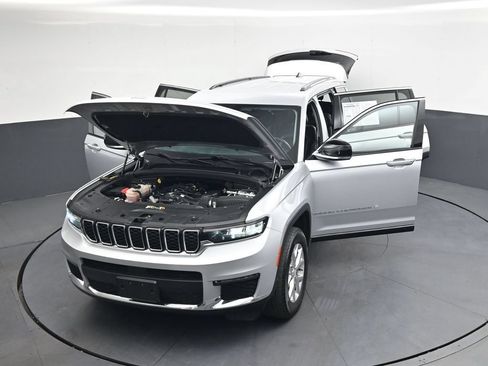 Used 2023 Jeep Grand Cherokee L Limited AWD/4WD image 53