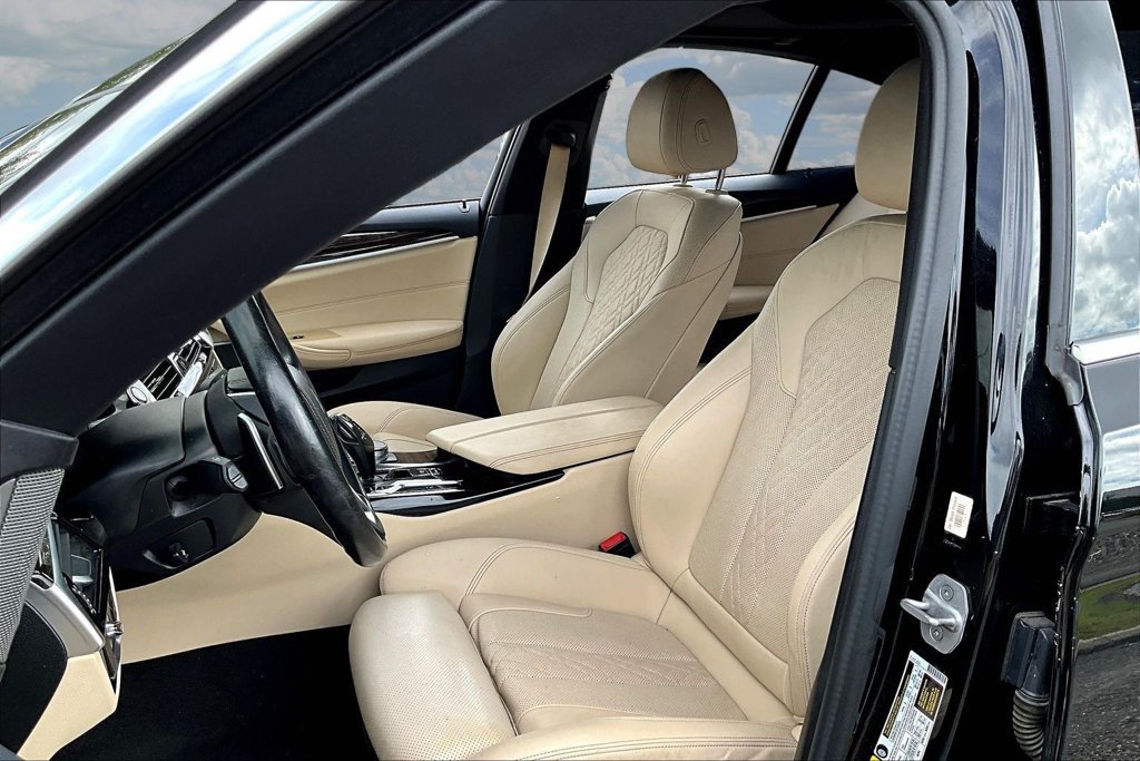 Used 2021 BMW 530i w/ Premium Package RWD image 20