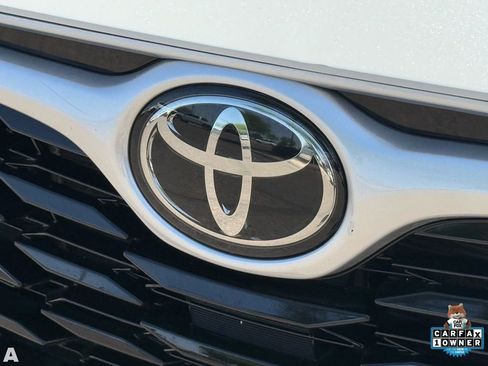 Used 2023 Toyota Highlander L AWD/4WD image 32