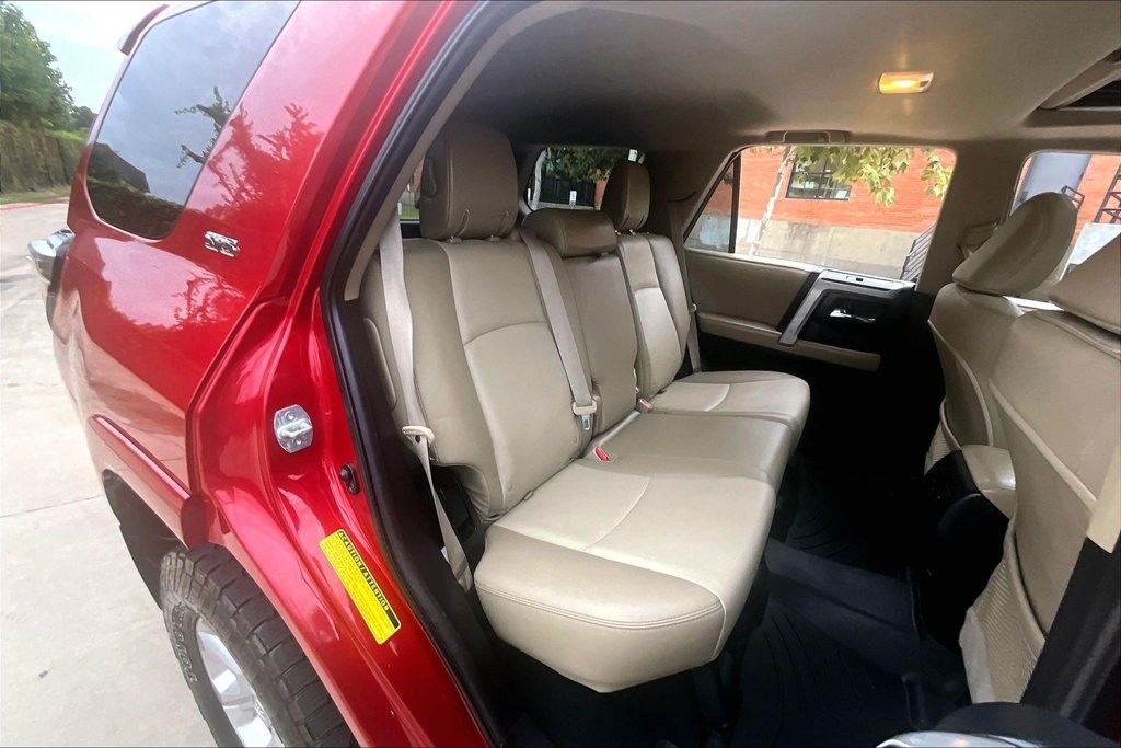 Used 2016 Toyota 4Runner SR5 Premium AWD/4WD image 37