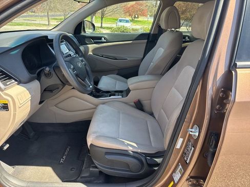 Used 2016 Hyundai Tucson SE image 6