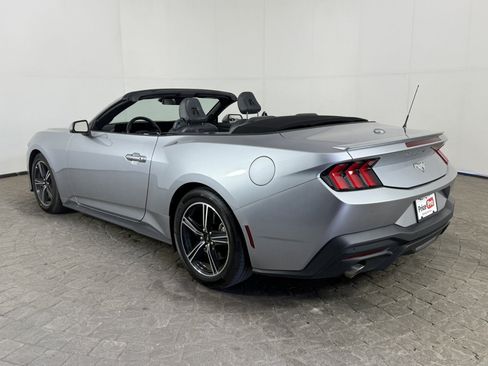 Used 2025 Ford Mustang Premium RWD image 5
