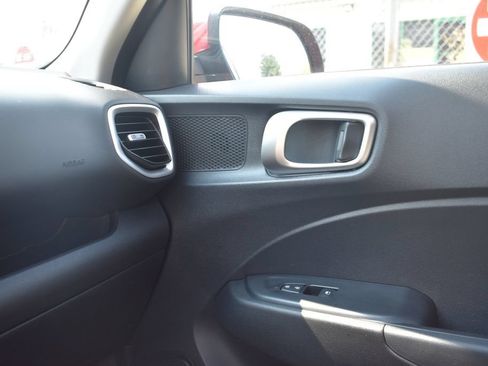 Used 2026 Hyundai Venue SEL FWD image 21