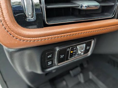 Used 2023 Lincoln Nautilus Reserve AWD/4WD image 32