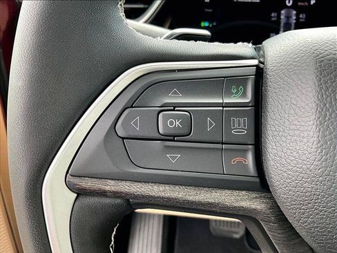 Used 2025 Jeep Grand Cherokee Limited 4xe AWD/4WD image 20