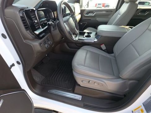 Used 2024 Chevrolet Silverado 2500 LTZ w/ LTZ Plus Package AWD/4WD image 13
