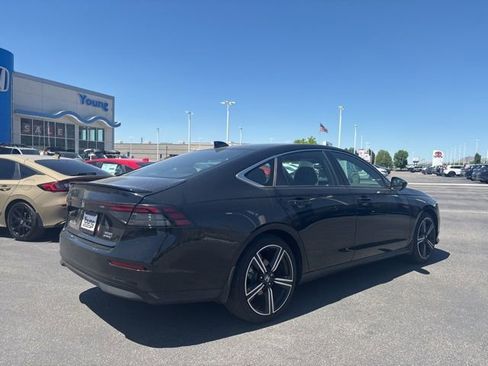 Used 2024 Honda Accord Sport image 3