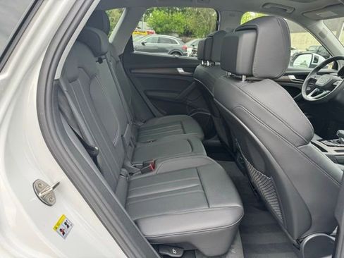 Certified 2025 Audi Q5 2.0T Premium Plus w/ Premium Plus Package AWD/4WD image 13