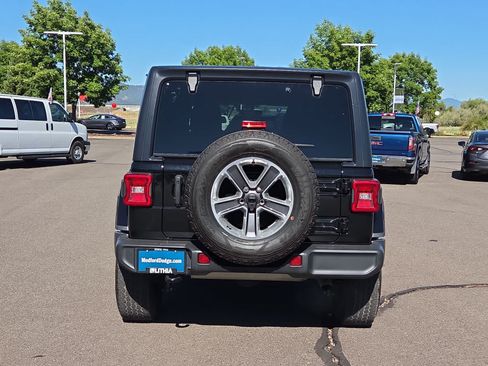 Used 2022 Jeep Wrangler Unlimited Sahara w/ LED Lighting Group AWD/4WD image 13