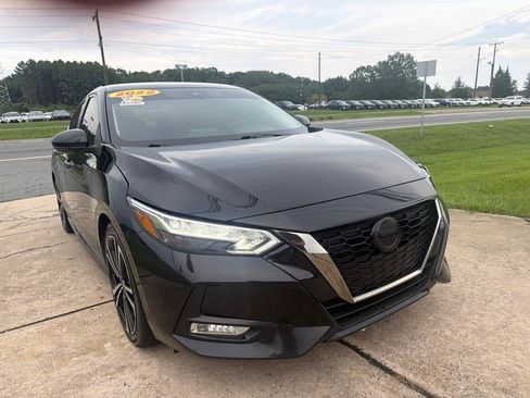 Used 2022 Nissan Sentra SR FWD image 2