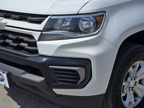 Used 2022 Chevrolet Colorado LT w/ Safety Package RWD image 9