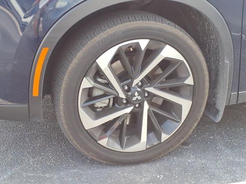 Used 2024 Mitsubishi Outlander SE image 5