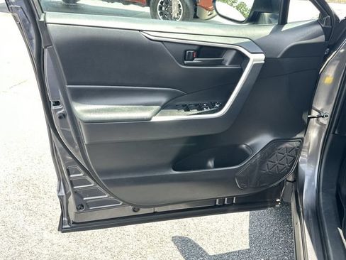 Certified 2025 Toyota RAV4 LE FWD image 7