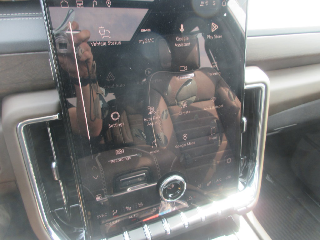 New 2027 GMC Yukon Denali Ultimate AWD/4WD image 19
