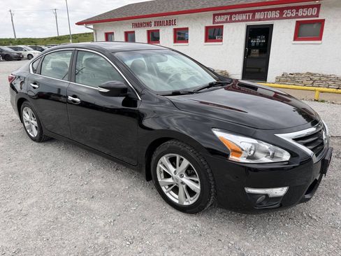 Used 2014 Nissan Altima 2.5 SL w/ Moonroof Package FWD image 1