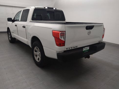 Used 2017 Nissan Titan S AWD/4WD image 5