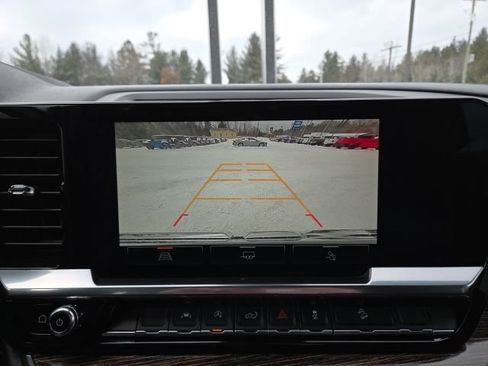 Used 2023 GMC Sierra 1500 Elevation w/ Preferred Package image 15