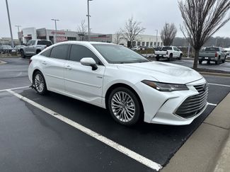 Used 2020 Toyota Avalon Limited w/ All Weather Liner Package video 2